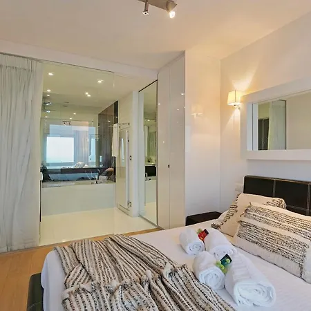 Apartment Cozy With Sea-view In The Heart Of
